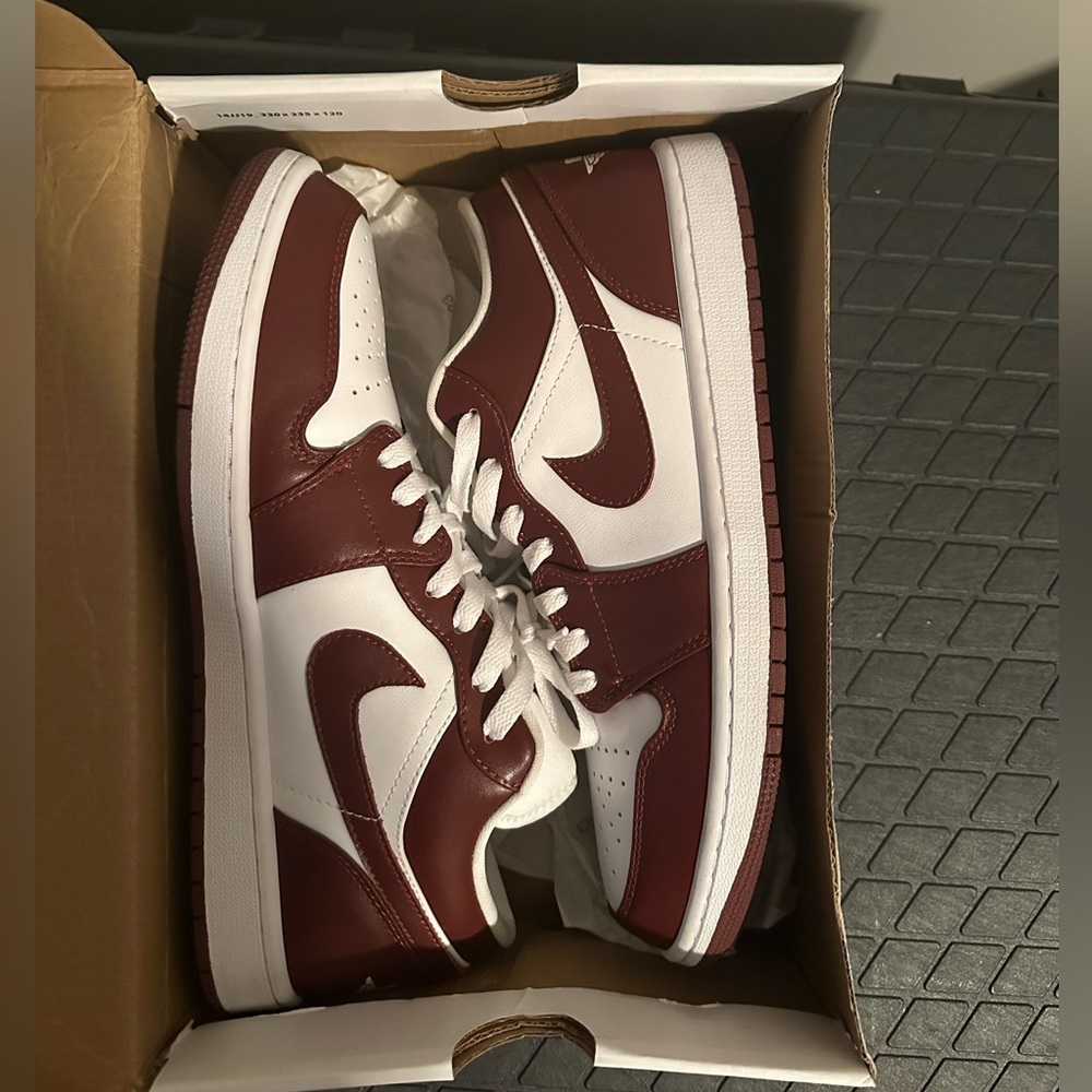Jordan 1 shoes